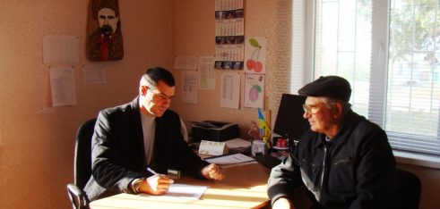 Фахівці Бердичівського місцевого центру з надання БВПД та бюро правової допомоги проводять виїзні прийоми громадян у віддалених районах