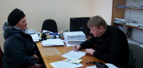 Працівники бюро правової допомоги надають юридичні консультації у віддалених селах районів