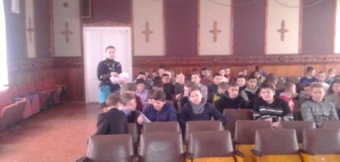 Працівники Коростенського МЦ зустрілись із учнями 8-11 класів Коростенських ЗОШ