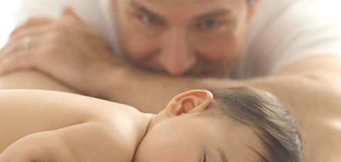 Фахівці Бердичівського місцевого центру з надання безоплатної вторинної правової допомоги роз’яснили бердичівлянину, як встановити батьківство