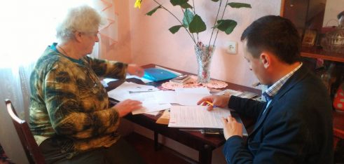 Бердичівський місцевий центр провів правову консультацію на дому