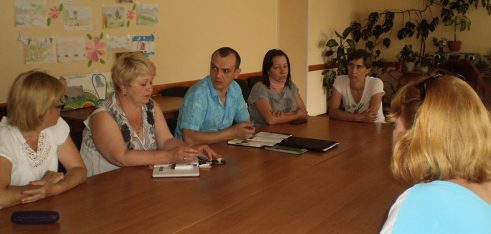 Інтегратор Новоград-Волинського місцевого центру взяв участь у засіданні клубу для прийомних батьків