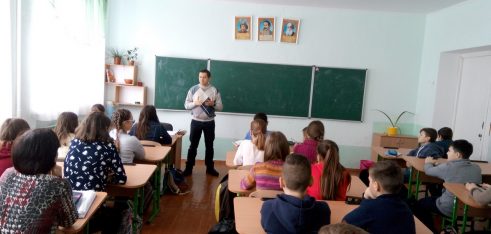 Бердичівським школярам розповіли, як протидіяти булінгу