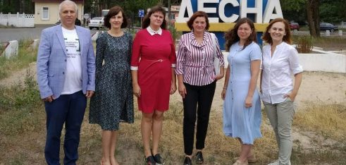 У селищах Гончарівське та Десна військовослужбовцям роз’яснювались права виборців, правила голосування та обговорювались  питання захисту прав споживачів житлово-комунальних послуг