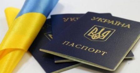 Лубенка, яка 37 років прожила без паспорта, з допомогою юристів системи БПД нарешті отримала документ