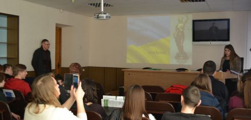 Проведено правоосвітній тематичний захід для студентів економічного коледжу