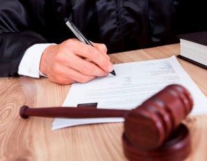 Як скасувати судовий наказ – консультують у Синельниківському бюро правової допомоги