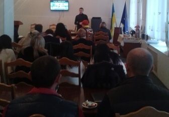 В Лубнах триває серія лекцій для педагогічних колективів  шкіл та ВУЗів