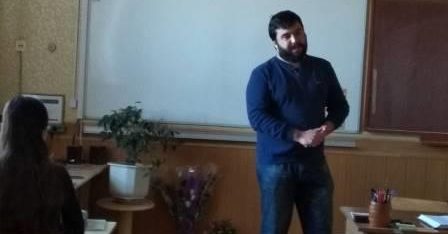 У Новосанжарській школі говорили про запобігання булінгу та підстави для законного обмеження прав громадян