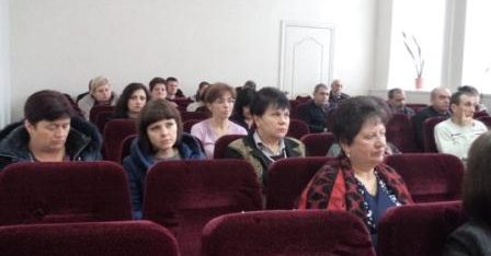Співпрацюємо з місцевими  органами влади