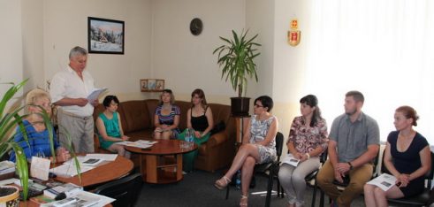 У Конотопі проведений круглий стіл присвячений відкриттю місцевого центру