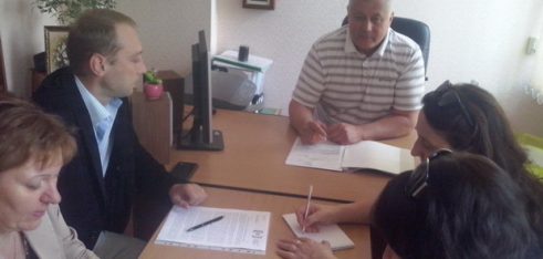 “Навчаючись  вдосконалюємось” – девіз Конотопського місцевого центру