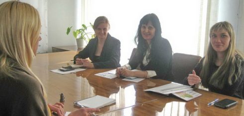 На робочій нараді обговорено питання погашення заборгованості адвокатам з оплати їх послуг та відшкодування  витрат