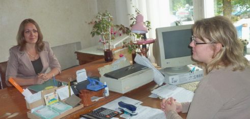 Працівники Шосткинської районної ради ознайомилися з основними аспектами реалізації функцій місцевих центрів з надання БВПД в сфері державної реєстрації громадських організацій