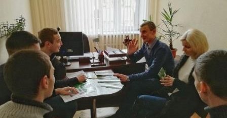 Флешмоб «Новели у сфері державної реєстрації» в Першому полтавському МЦ з надання БВПД