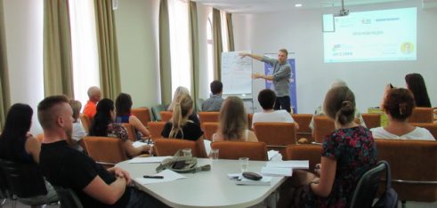 Представники системи БВПД Сумщини продовжують навчання в межах семінару, присвяченому роботі з внутрішньо переміщеними особами