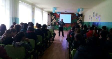 Про освіту без корупції розповіли майбутнім абітурієнтам у Карлівській ЗОШ № 4