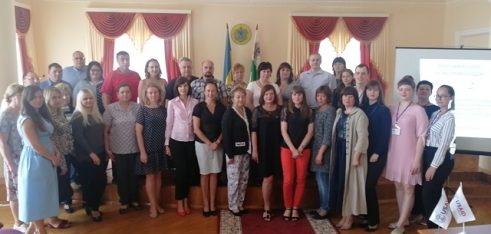 У Чернігові презентовано результати проекту «Проведення опитувань учасників судових проваджень з використанням методології карток громадянського звітування»