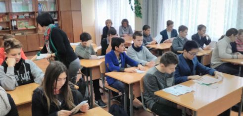 Перший київський місцевий центр поговорив з восьмикласниками про права людини