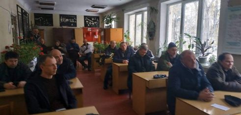 Процедуру отримання земельної ділянки роз’яснила учасникам бойових дій фахівчиня Вільногірського бюро правової допомоги