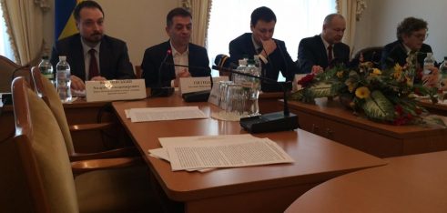 Участь у круглому столі на тему: «Проблеми впровадження в Україні безоплатної правової допомоги»