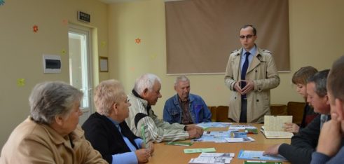 Робота мобільного консультаційного пункуту у смт Турійську