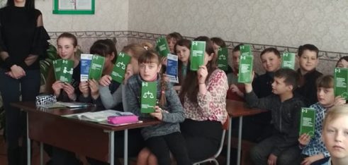 Для учнів села П’ятикори проведено правороз’яснювальну лекцію щодо запобігання насильства