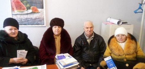 Спеціаліст Вільногірського бюро правової допомоги консультує з питання призначення та перерахунку пенсії