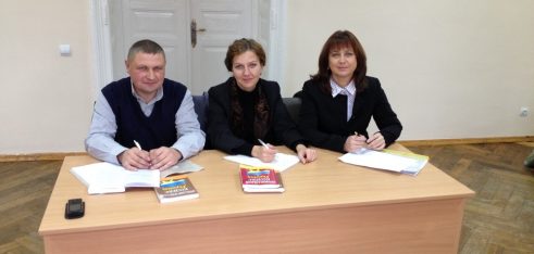 Проведення спостереження за роботою адвокатів у судовому засіданні у судах першої інстанції  та у суді апеляційної інстанції.