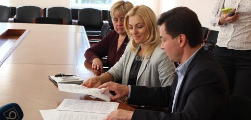 Підписання меморандуму з Дніпропетровською обласною адміністрацією