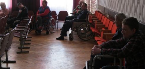 У Луцьку відкрили мобільний пункт юридичного консультування для громадян похилого віку та інвалідів