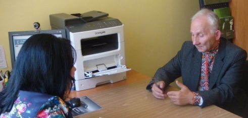 Директор РЦ та начальник ГТУЮ консультували громадян у Рахові