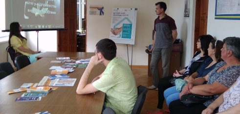 Безробітним у Новому Роздолі розповіли про негативні сторони «тіньової зайнятості»