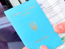 Як виїхати за кордон з неповнолітньою дитиною без дозволу батька?