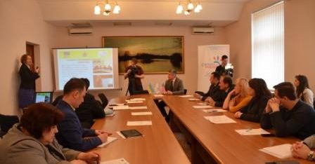 Про підсумки роботи з ВПО говорили під час засідання круглого столу у Полтаві