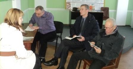 Першим полтавським місцевим центром з надання безоплатної вторинної правової допомоги організовано роботу виїзних мобільних консультаційних пунктів в місті Карлівка та селищі Машівка Полтавської області