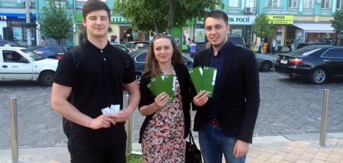 Другий київський місцевий центр провів вуличне інформування