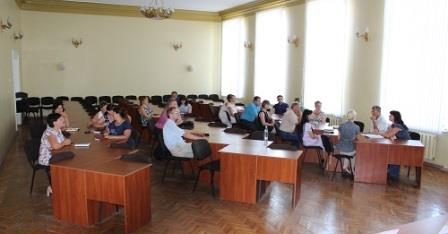 Жителям Карлівки розповіли як захистити свої земельні права