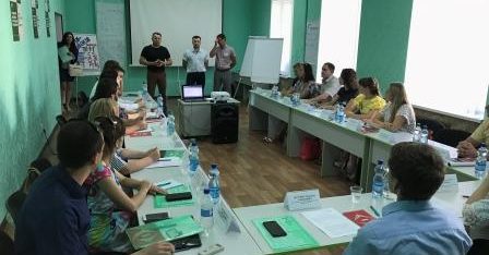 У Полтаві фахівців системи БПД області навчають як працювати з вразливими групами клієнтів