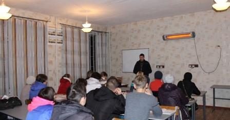 Інтегратор Лубенського центру провів лекцію для слухачів автошколи