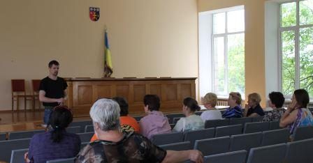 Семінар для внутрішньо-переміщених осіб.