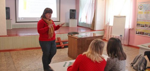 У Конотопі для школярів  проведено захід про правила спілкування з поліцією