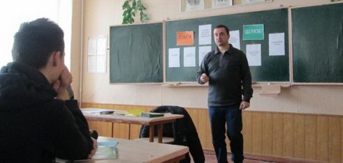 Про сімейне право розповідали у Великописарівській спеціалізованій школі