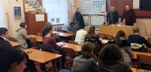 Про адміністративна відповідальність для осіб, які отримують водійське посвідчення говорили у Охтирці