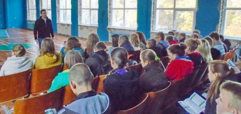 Лекторій: «Адміністративна та кримінальна відповідальність неповнолітніх» у  смт. Кириківка