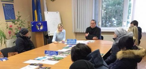 Про особливості випробувального терміну при прийнятті на роботу розповідали безробітним в Охтирці та Тростянці