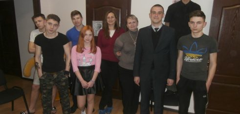 Соціалізація і право: співробітники Першого місцевого центру відвідали центр «Додому» для підлітків