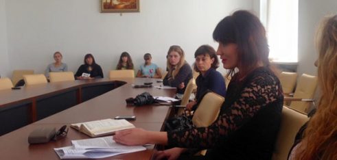 Директор Луцького МЦ з НБВПД взяла участь у круглому столі при обговоренні питань щодо вдосконалення статусу внутрішньо переміщених осіб