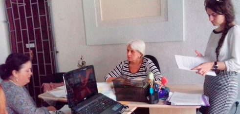 Місцеві центри за тиждень: перші результати