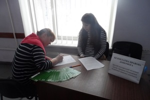 Виїзний мобільний консультаційний пункт Другого полтавського місцевого центру з надання БВПД запрацював у Полтавському міському центрі зайнятості